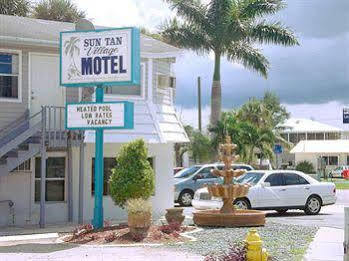 Sun Tan Village Fort Myers Beach Exterior photo